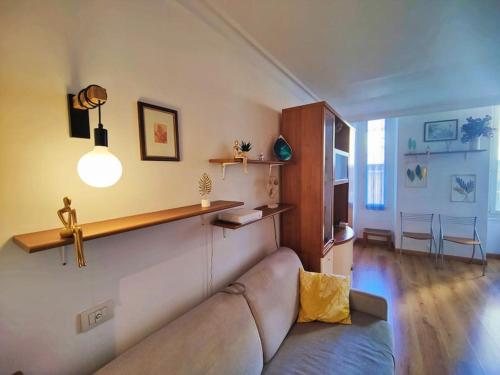 One-Bedroom Apartment image 8