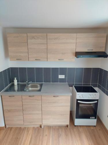 ° studio 2 - Lunéville centre ° (° studio 2 - Luneville centre °) in 呂內維勒