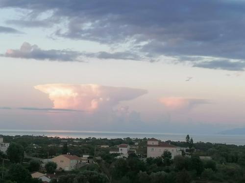 Bas de villa neuve vue mer proche plage 2 chbres