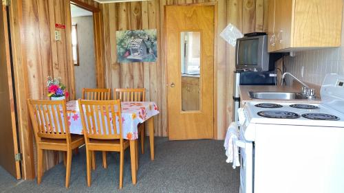 virtuve, Rachel's Motel and Cottages in Eldon (PE)