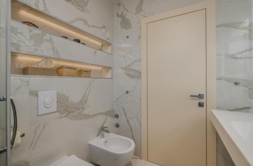 Superior Apartment image 3