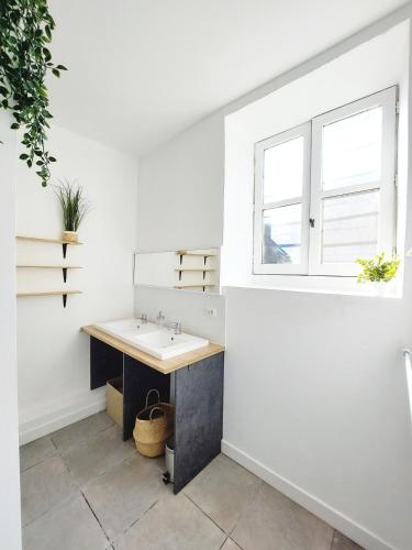 COAST - Utopy Hostel – Biarritz, MO
