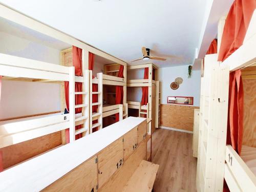 COAST - Utopy Hostel – Biarritz, MO