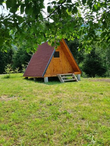 Зовнішній вигляд готелю, GLAMPING HOUSE ˇVITAˇ in Толмін