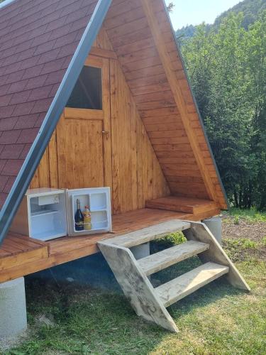 GLAMPING HOUSE ˇVITAˇ in Толмін