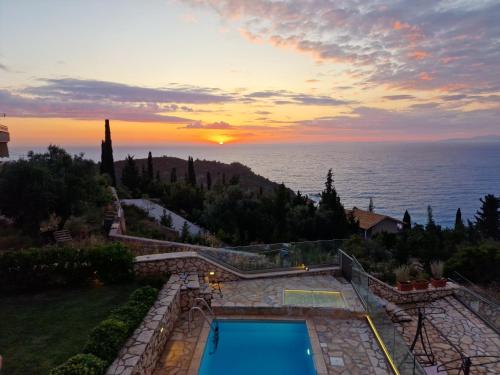 Villa Thetis with pool where the sunsets fade away