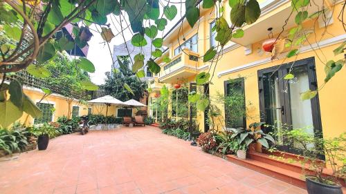 Vạn Cổ Homestay