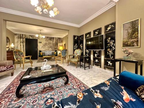 Cozy, Luxurious 2-Bedroom Apartment in Heliopolis