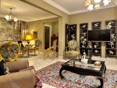 Cozy, Luxurious 2-Bedroom Apartment in Heliopolis