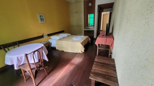 Single Room image 5