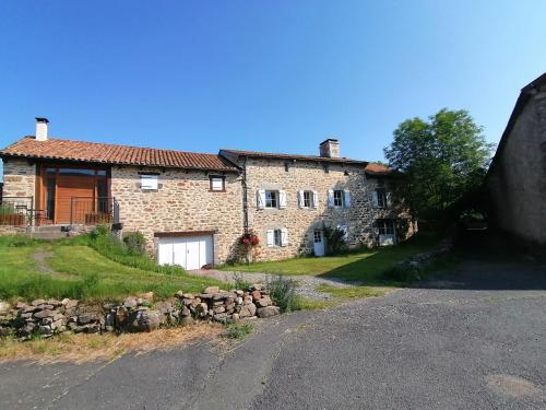 Le Relais d'Anglards - Apartment - Anglards-de-Saint-Flour