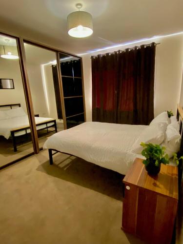 Cosy Private Room with WiFi and all Streaming Platforms
