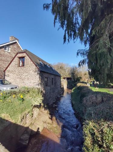 Penybont Barn