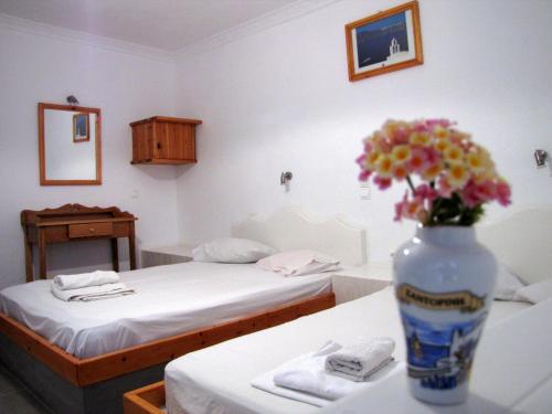 Hotel Perissa - image 11