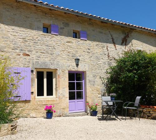 Gite Rural La Maison Mauve gîte à louer Le Madinteau