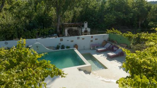  Oliveyard Stone Built House- with pool non chlorin in Koskinou
