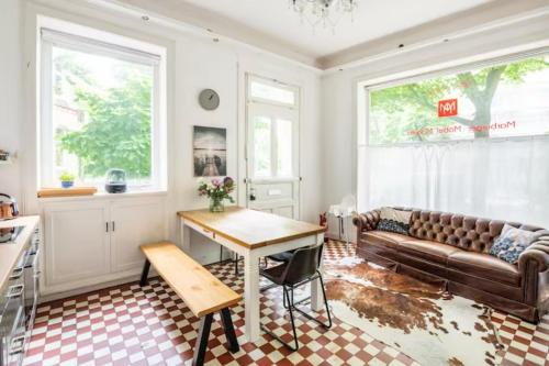 Großzügige Altbauwohnung in Bestlage, Amburgo (foto 6)