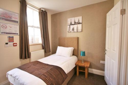 Central Studios Gloucester Place by Roomsbooked