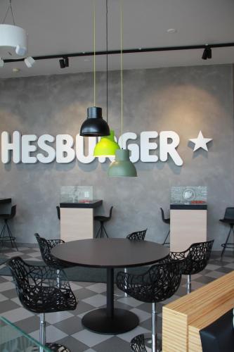 Létesítmények, Hesehotelli Turku Linja-autoasema near Turkui repülőtér