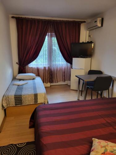 Comfort Triple Room image 3