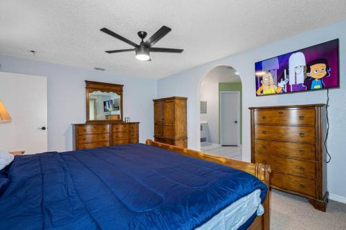 13 Mins From Disney Arcade, Private Pool, & Themed Rooms 13 Mins From Disney Arcade, Private Pool, & Themed Rooms