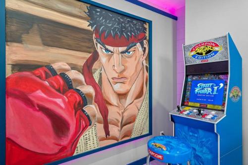 13 Mins From Disney Arcade, Private Pool, & Themed Rooms 13 Mins From Disney Arcade, Private Pool, & Themed Rooms