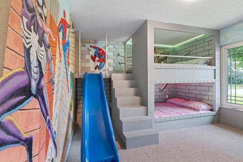 13 Mins From Disney Arcade, Private Pool, & Themed Rooms 13 Mins From Disney Arcade, Private Pool, & Themed Rooms