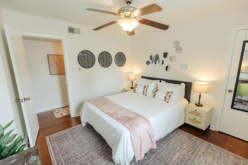 Centrally Located 2BR Overton Square Unit 1 Fast WiFi Free Parking Yes Pets - Midtown, TN