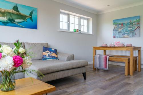 Spacious & charming apartment by the New Forest - Apartment - Ringwood