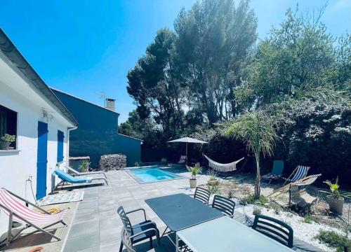 Maison au calme avec piscine. Pézenas.