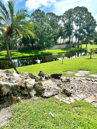 Luxurious Pool Home in Palm Beach County Florida in Wellington, USA