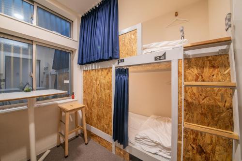 room detail thumbnail 1