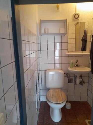 Bathroom, Trabant Retro haz in Bükkmogyorósd