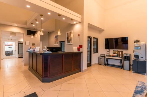 Ramada by Wyndham San Bruno SFO Airport - image 10