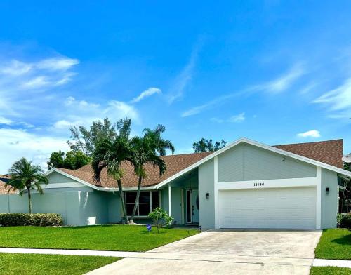 Luxurious Pool Home in Palm Beach County Florida