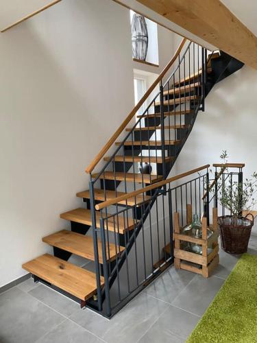 Ferienwohnung 3SZ, großer Balkon , naturnah in Amstetten