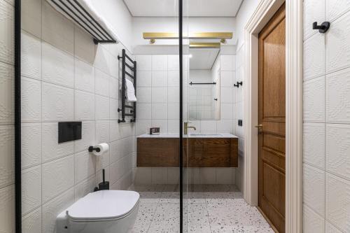 On The Square Guesthouse - image 5
