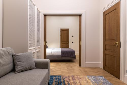 On The Square Guesthouse - image 3