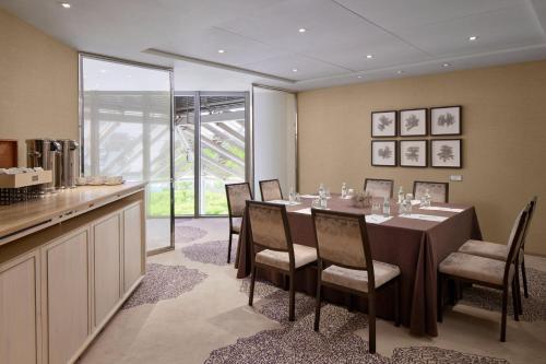 Toplantı odası / Geniş salon, The St. Regis Bal Harbour Resort in Bal Harbour