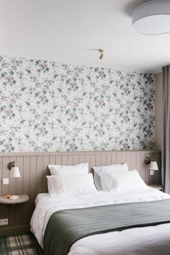 1 queen bed