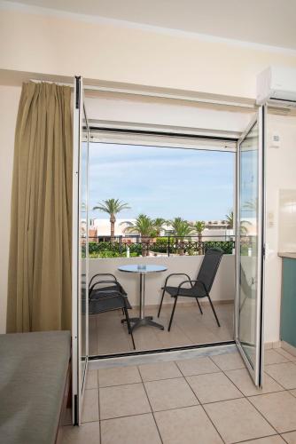 Matthias Hotel Apartments in Arkadi
