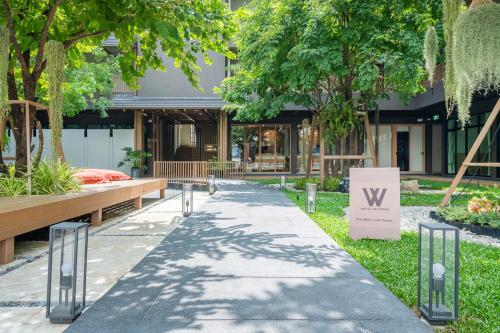 ทางเข้า, โรงแรมวิสพาร์ค รัชดา (Hotel Wizpark Ratchada) near สถานีรถไฟฟ้าใต้ดินพระราม 9