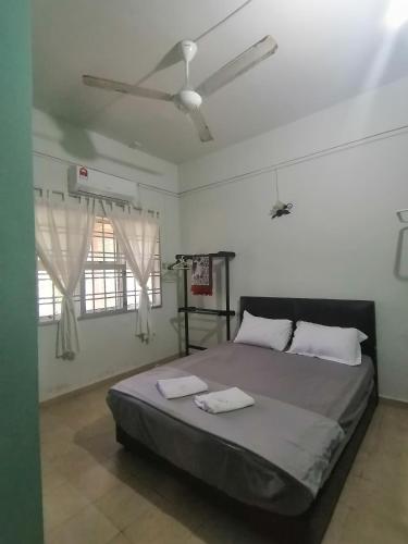 Bed, FBS Inn Dungun near Universiti Teknologi Mara (UiTM)