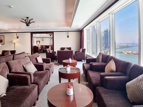 Restaurante, Corniche Hotel Sharjah in Sharjah Waterfront