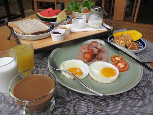 Food and beverages, Tharaburi Resort Sukhothai in Sukhothai