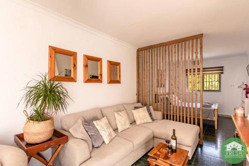 Town house with jacuzzi and foosball table