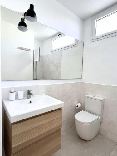 BiniVento- Lovely villa with pool near the beach BiniVento- Lovely villa with pool near the beach