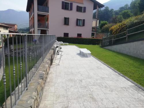 ROMANTIC LAKE VIEW HOUSE in Sulzano