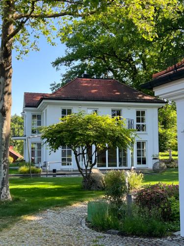 Herrenhaus - Starnberger See - Ammerland in Münsing, Deutschland