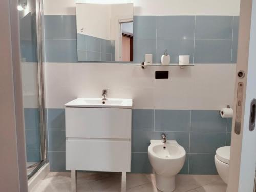 Shower, Mare e Sabbia in Maria Pia
